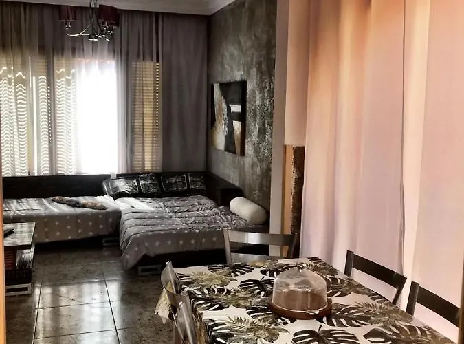 Casa Amarilla Junto Al Mar * 坎德拉里亚