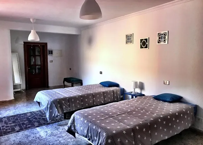 Casa Amarilla Junto Al Mar 度假居 坎德拉里亚