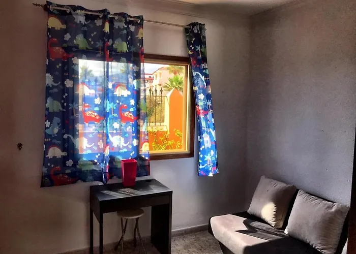 Casa Amarilla Junto Al Mar 度假居 坎德拉里亚